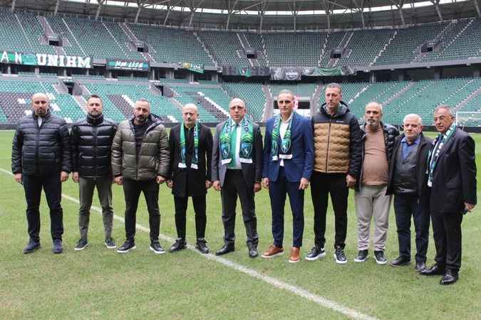 MUSTAFA GÜRSEL ARTIK RESMEN KOCAELİSPOR TEKNİK DİREKTÖRÜ