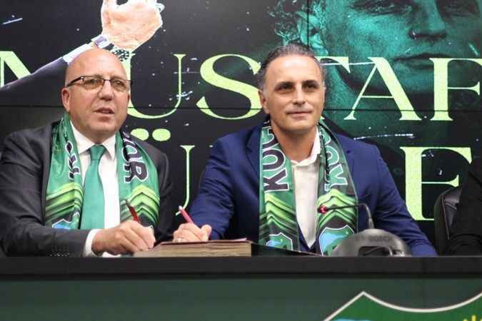 MUSTAFA GÜRSEL ARTIK RESMEN KOCAELİSPOR TEKNİK DİREKTÖRÜ